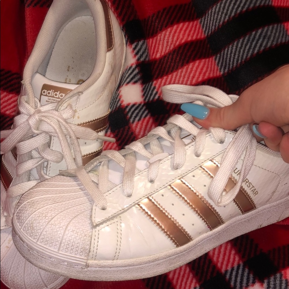 Adidas superstars